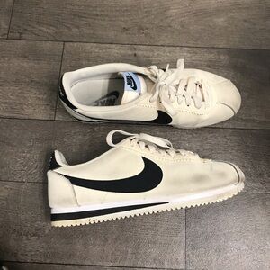 Nike Cortez